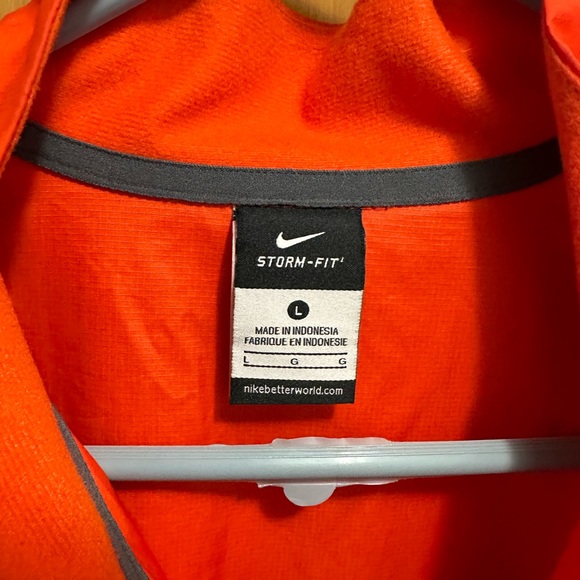 Men’s Clemson University Orange Nike 1/4 Zip Windbreaker Pullover - Picture 6 of 9